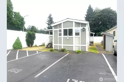 210 37th St SE #35, Auburn, WA 98002 - Photo 2