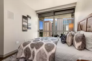 10610 NE 9th Pl, Bellevue, WA 98004 - Photo 16
