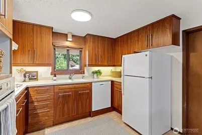 8308 99th Street Ct SW, Lakewood, WA 98498 - Photo 10