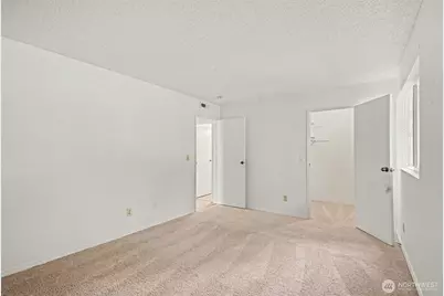 14148 74th Place NE #A, Kirkland, WA 98034 - Photo 4
