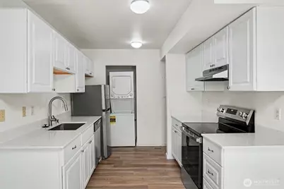 14148 74th Place NE #A, Kirkland, WA 98034 - Photo 2
