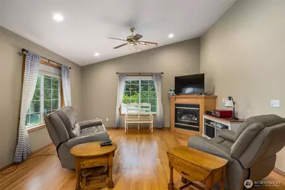 22736 Buchanan Street, Mount Vernon, WA 98273 - Photo 8
