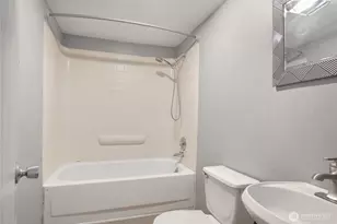 707 Alvord Ave N, Kent, WA 98031 - Photo 20