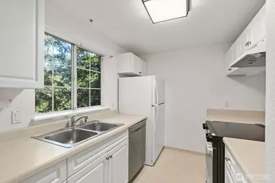 23339 Cedar Way #A-205, Mountlake Terrace, WA 98043 - Photo 10