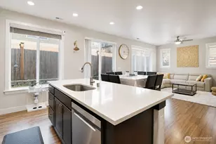 19607 25th Dr SE, Bothell, WA 98012 - Photo 8