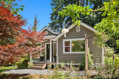 11323 E Riverside Drive, Bothell, WA 98011 - Photo 2