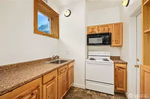 330 Keechelus Dr, Snoqualmie Pass, WA 98068 - Photo 22