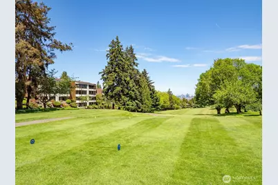10823 Glen Acres Drive S #D, Seattle, WA 98168 - Photo 36