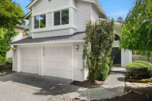 24213 SE 38th Pl, Sammamish, WA 98029 - Photo 2