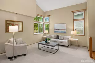 24213 SE 38th Pl, Sammamish, WA 98029 - Photo 4