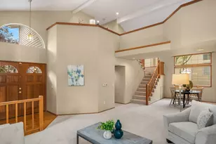 24213 SE 38th Pl, Sammamish, WA 98029 - Photo 6
