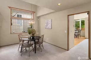 24213 SE 38th Pl, Sammamish, WA 98029 - Photo 8