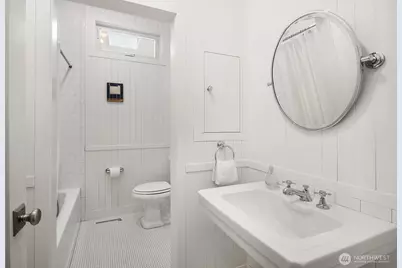 7260 W Mercer Way, Mercer Island, WA 98040 - Photo 18