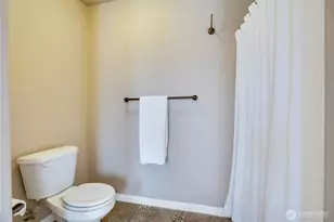 5913 164th Ave Ct E, Sumner, WA 98390 - Photo 24