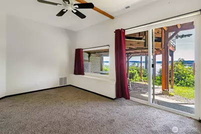 10125 Totem Way, Anderson Island, WA 98303 - Photo 26