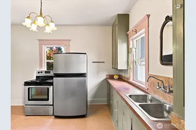 2811 SW Dakota Street, Seattle, WA 98126 - Photo 12
