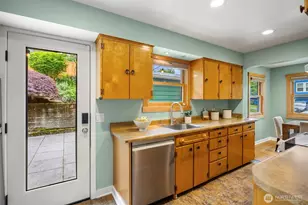 4903 50th Ave S, Seattle, WA 98118 - Photo 8