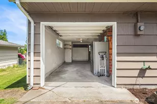 7721 Tyee Rd, Everett, WA 98203 - Photo 24