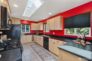 224 Forest Ln, Bellingham, WA 98225 - Photo 12
