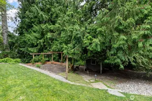 2415 E Cedar Hills Dr, Mount Vernon, WA 98274 - Photo 32