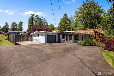 8989 NE Nevada Street, Bremerton, WA 98311 - Photo 2