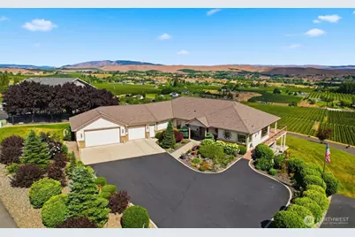 332 Marisa Hill Drive, Selah, WA 98942 - Photo 1