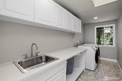 22201 NE 28th Place, Sammamish, WA 98074 - Photo 32