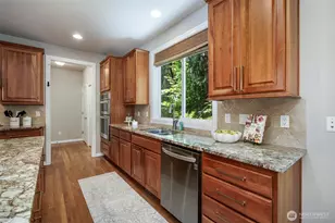 13563 NE 202nd St, Woodinville, WA 98072 - Photo 16