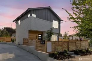 1605 SW Kenyon St, Seattle, WA 98106 - Photo 2