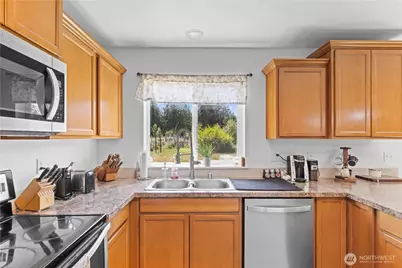 15635 Ursula Lane SE, Yelm, WA 98597 - Photo 10