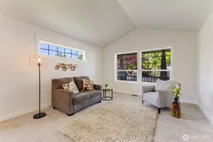 1820 34th St SE, Puyallup, WA 98372 - Photo 6