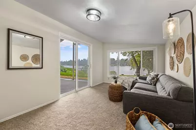 31089 E Lake Morton Drive SE, Kent, WA 98042 - Photo 18