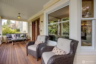 612 11th Ave E, Seattle, WA 98102 - Photo 2