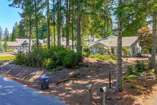 91 E Lake Forest Dr, Allyn, WA 98524 - Photo 2