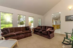 91 E Lake Forest Dr, Allyn, WA 98524 - Photo 8