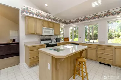91 E Lake Forest Drive, Allyn, WA 98524 - Photo 4