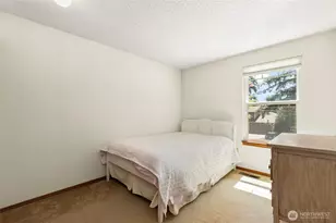 21136 NE 16th St, Sammamish, WA 98074 - Photo 18