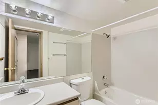 8848 Stone Ave N, Seattle, WA 98103 - Photo 16