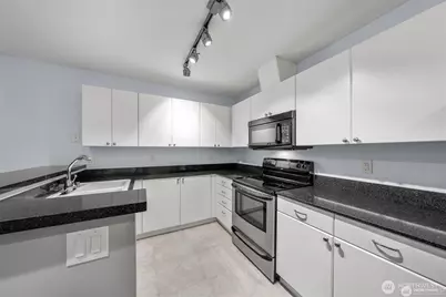 1323 Boren Avenue #206, Seattle, WA 98101 - Photo 10