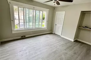 10033 Des Moines Memorial Dr S, Seattle, WA 98168 - Photo 14