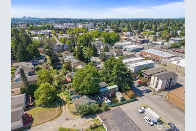10346 Midvale Avenue N, Seattle, WA 98133 - Photo 26