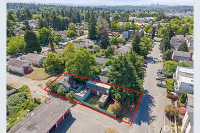 10346 Midvale Avenue N, Seattle, WA 98133 - Photo 2