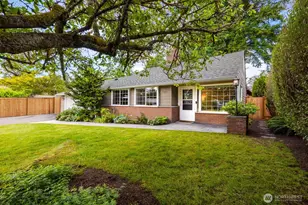 7441 NE 145th St, Kirkland, WA 98034 - Photo 2