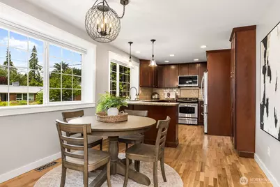 7441 NE 145th St, Kirkland, WA 98034 - Photo 8