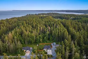 520 Konnerup Ct, Camano Island, WA 98282 - Photo 2