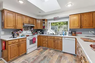 1058 Burnt Ridge Rd, Onalaska, WA 98570 - Photo 8