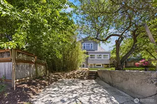 2415 Queen Anne Ave N, Seattle, WA 98109 - Photo 32