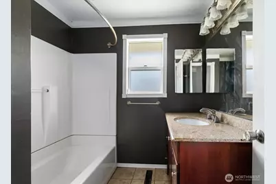 188 SW 8th Avenue, Oak Harbor, WA 98277 - Photo 16
