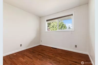 188 SW 8th Avenue, Oak Harbor, WA 98277 - Photo 12