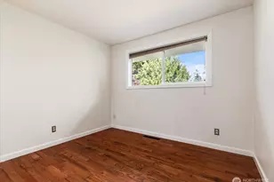 188 SW 8th Ave, Oak Harbor, WA 98277 - Photo 12